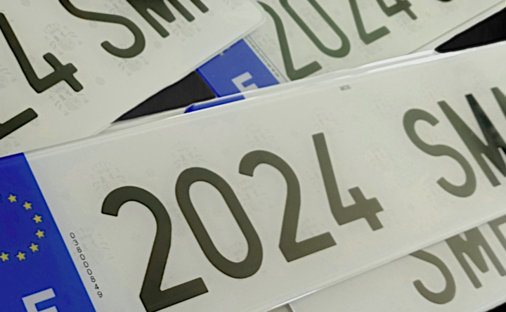 Matrículas acrilicas para todo tipo de vehiculos